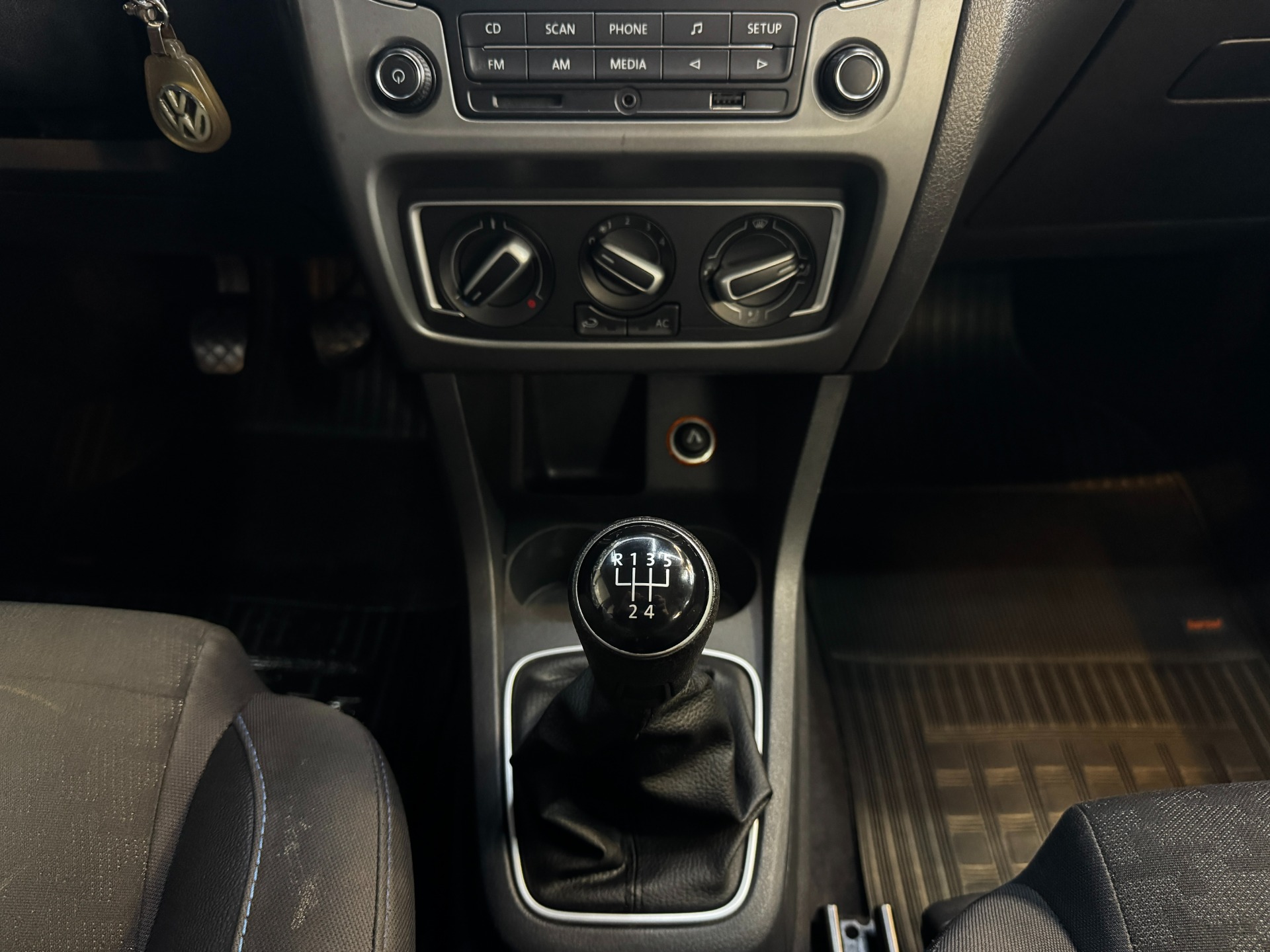 VOLKSWAGEN FOX