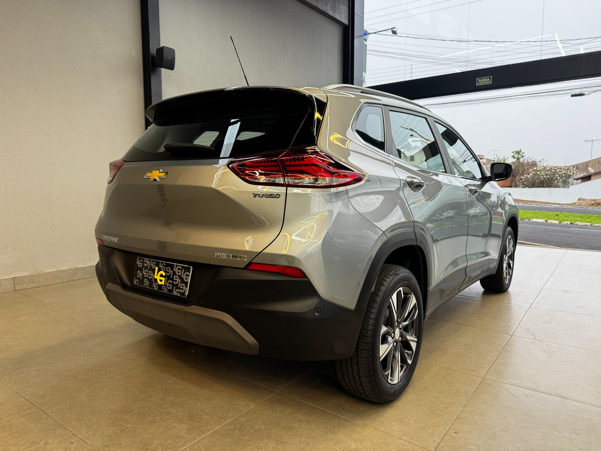 CHEVROLET TRACKER
