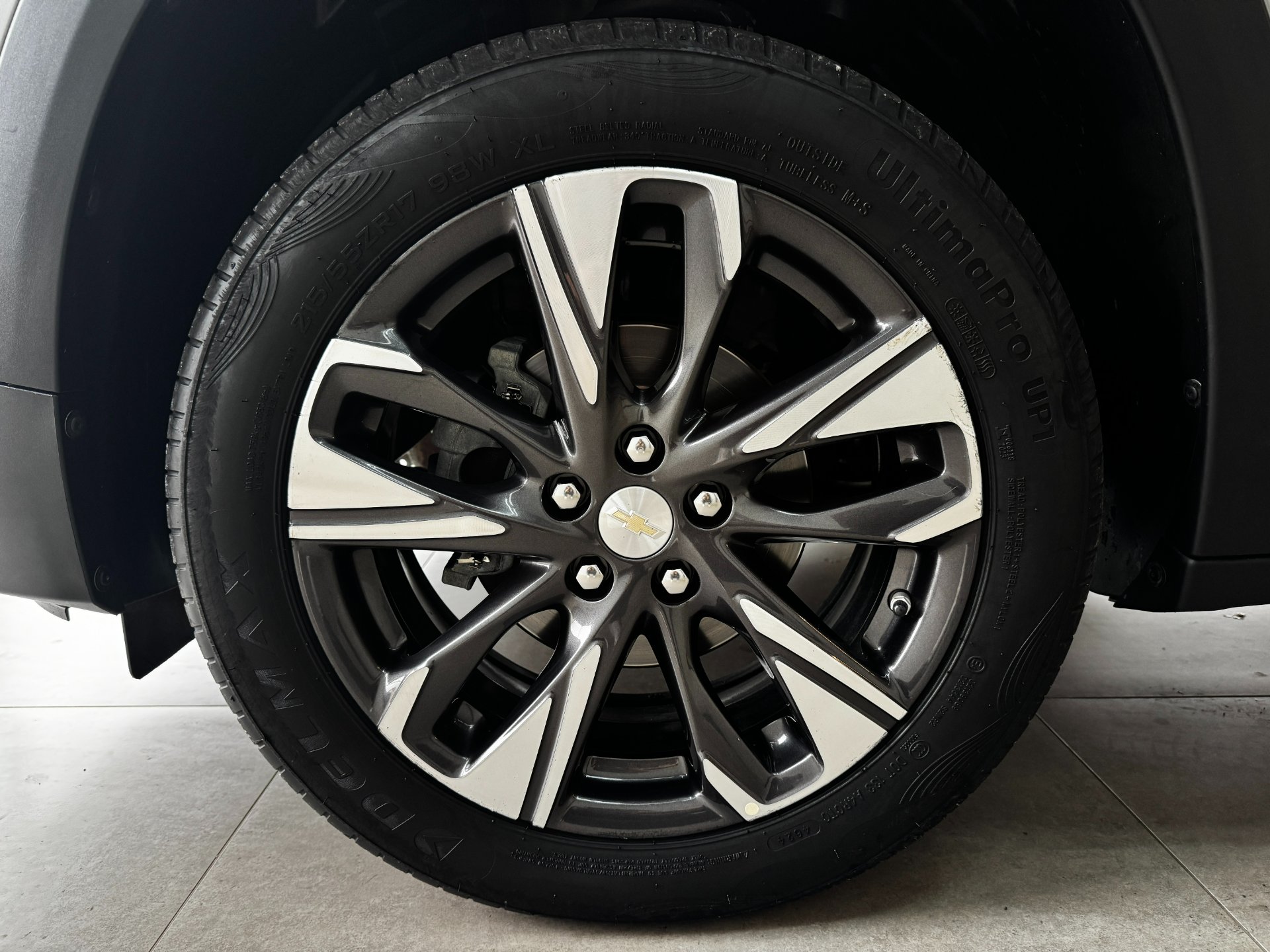 CHEVROLET TRACKER