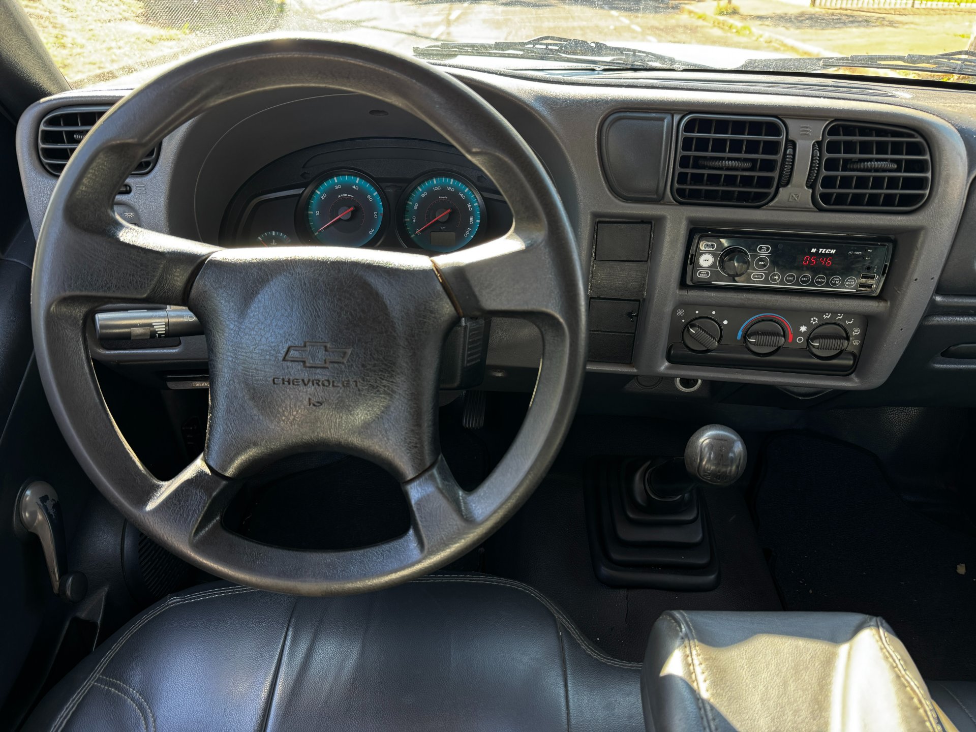 CHEVROLET S10