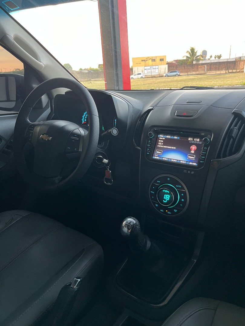 CHEVROLET S10