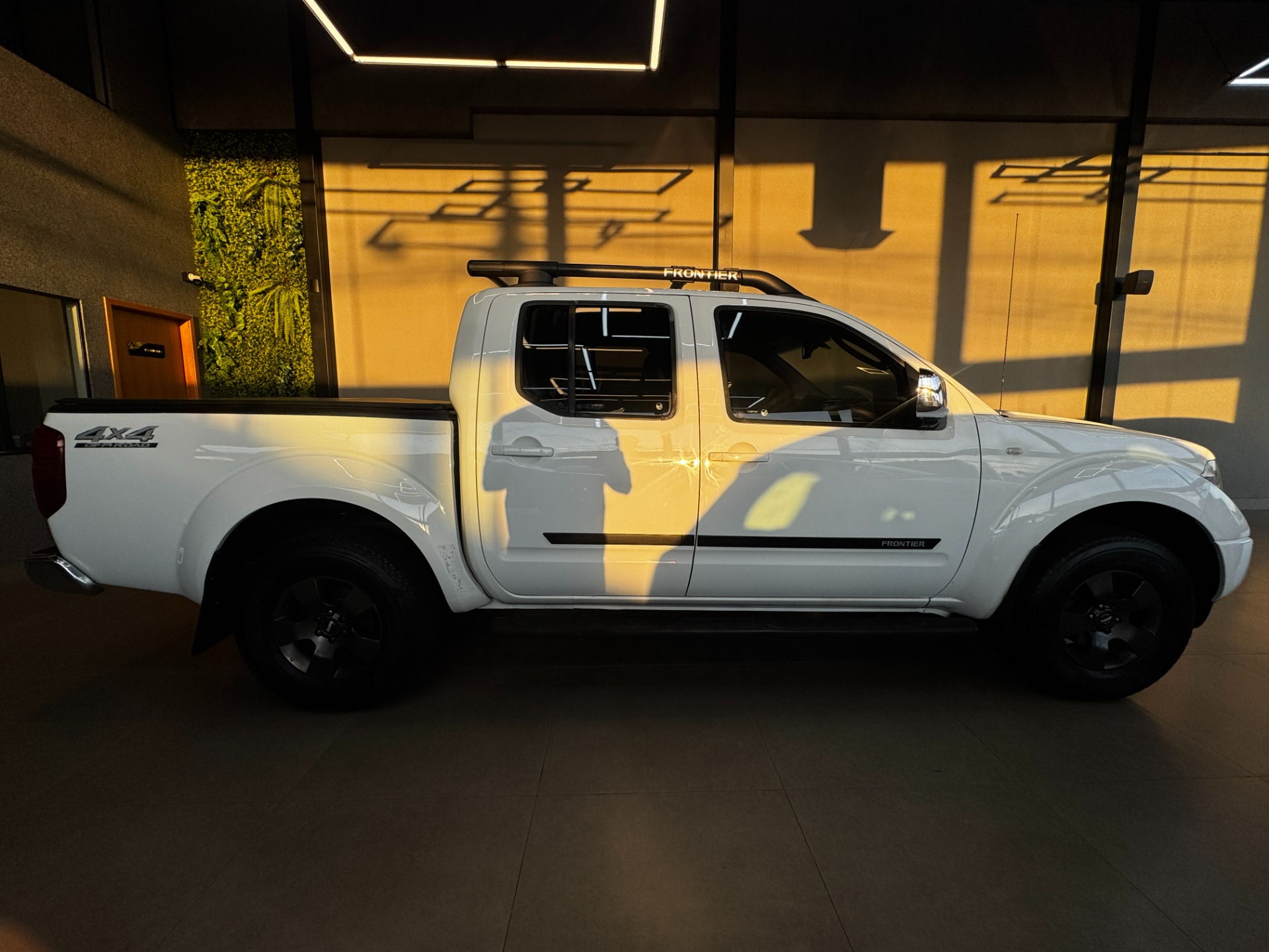 NISSAN FRONTIER