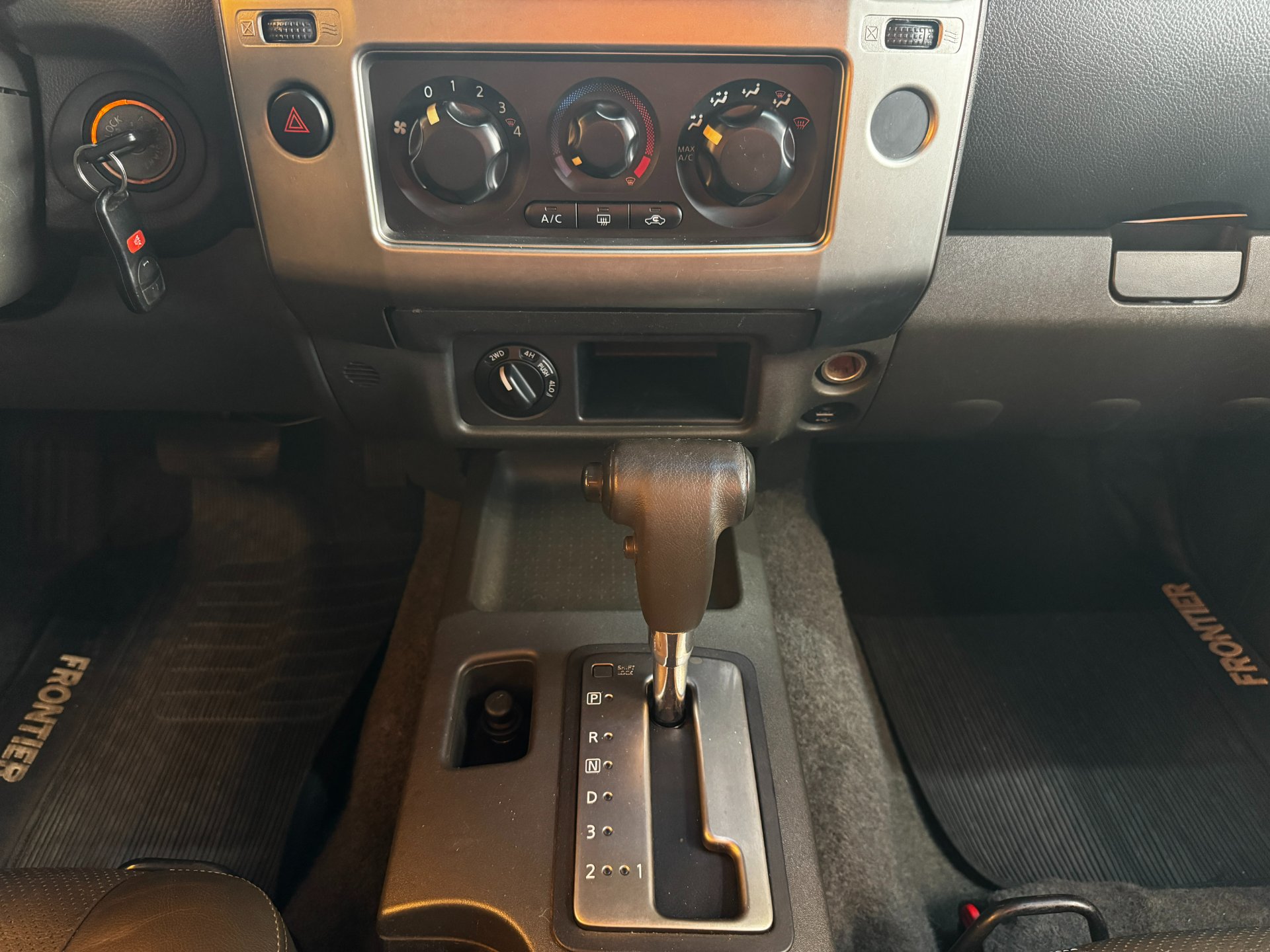 NISSAN FRONTIER