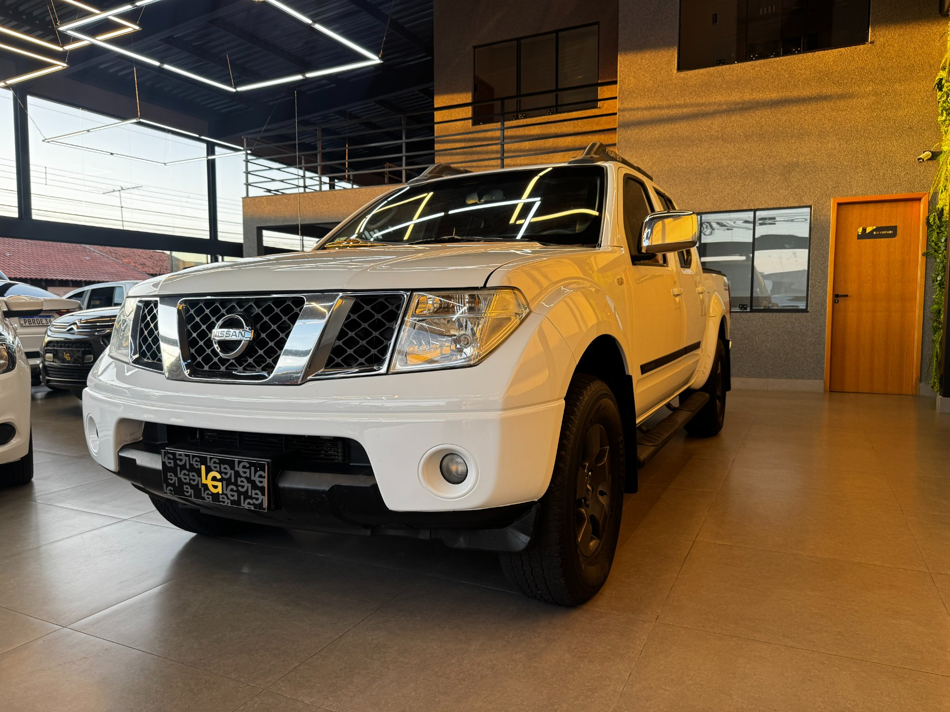 NISSAN FRONTIER