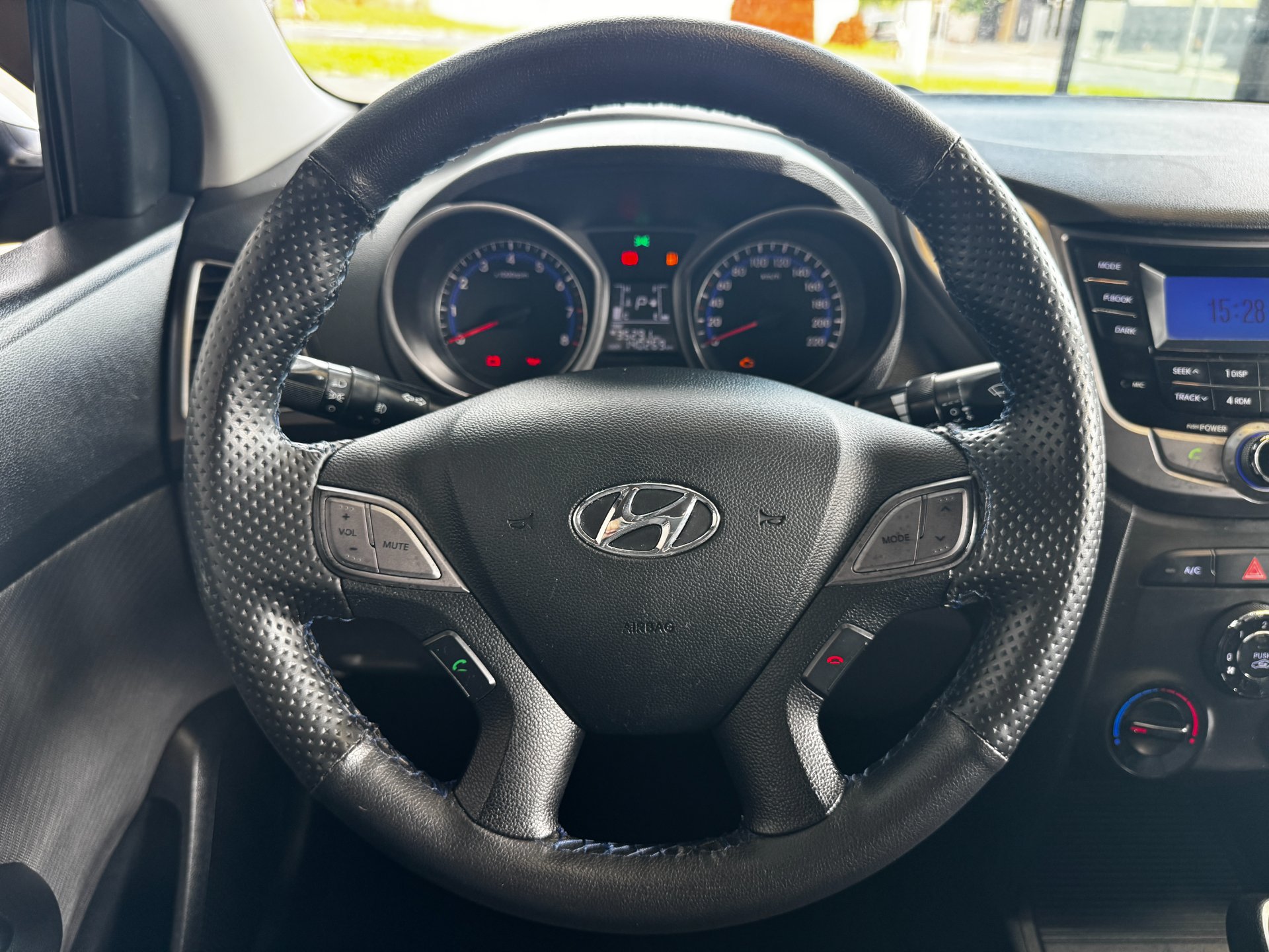 HYUNDAI HB20S