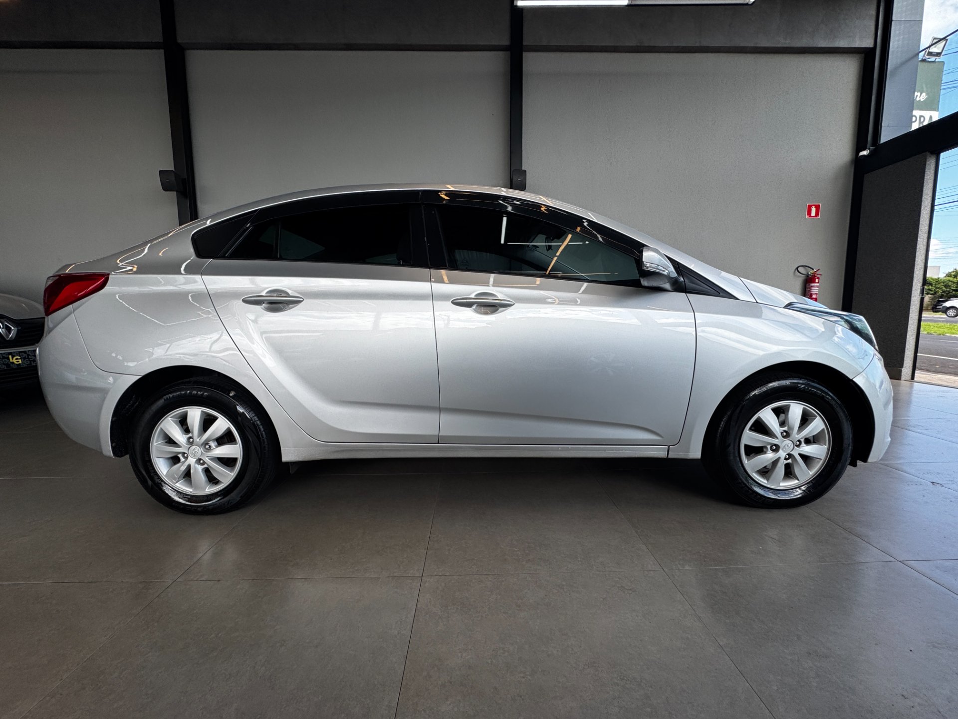 HYUNDAI HB20S