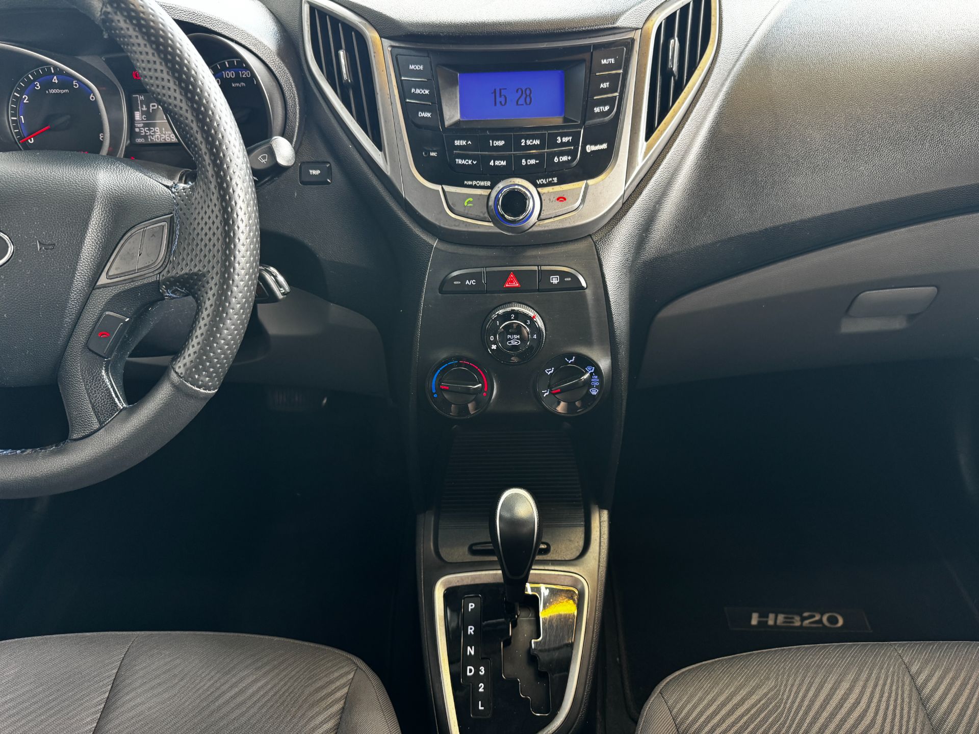 HYUNDAI HB20S