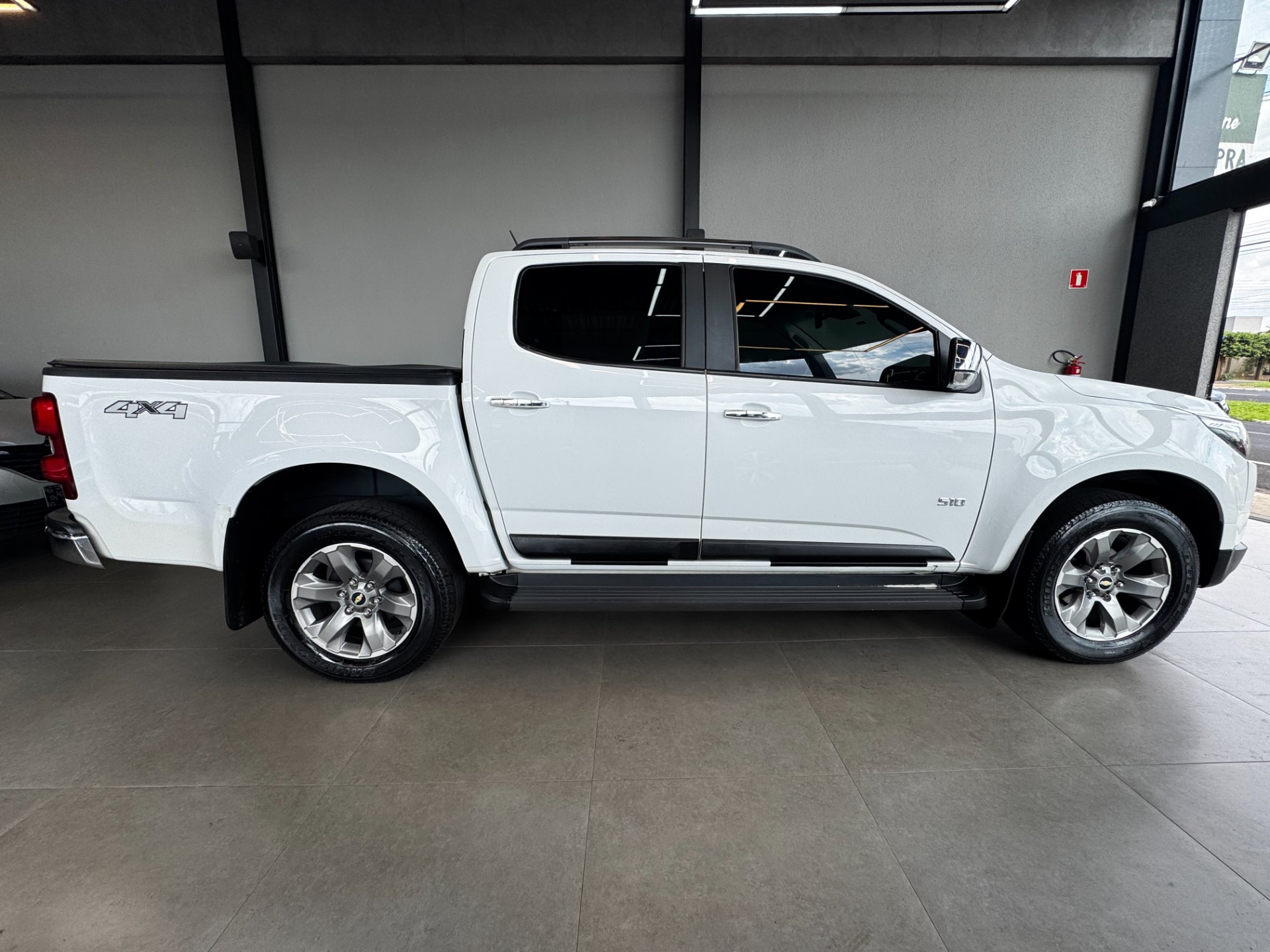 CHEVROLET S10
