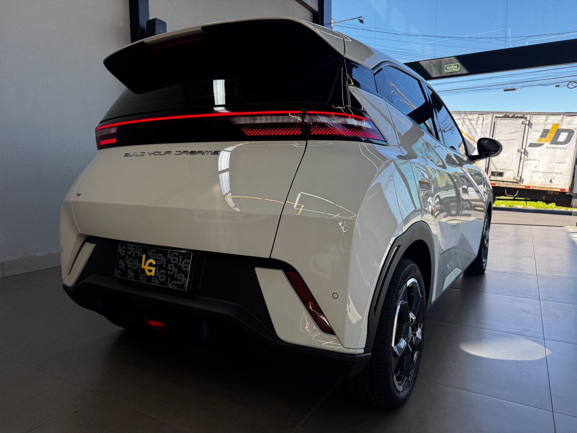 BYD DOLPHIN MINI