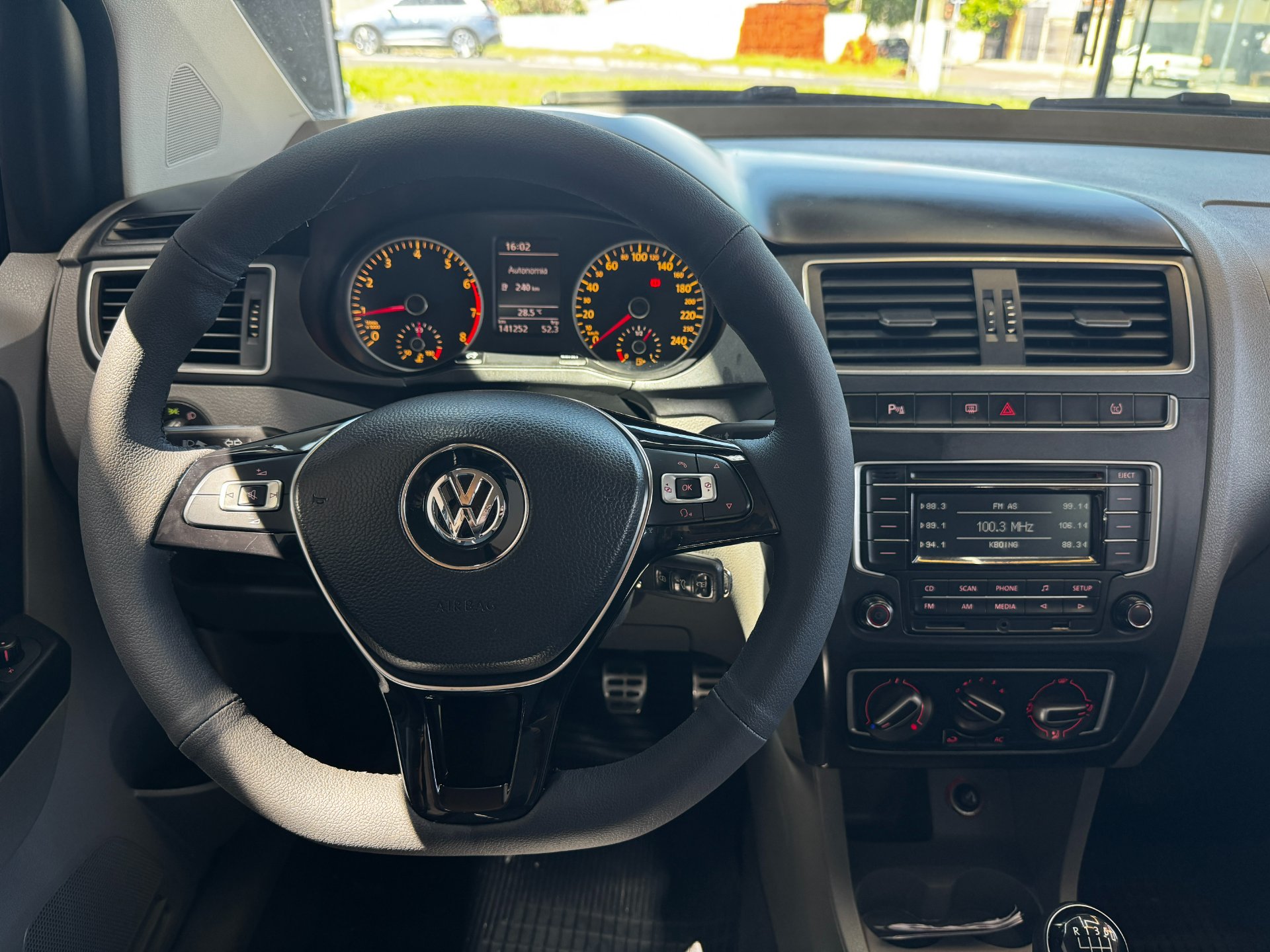 VOLKSWAGEN FOX