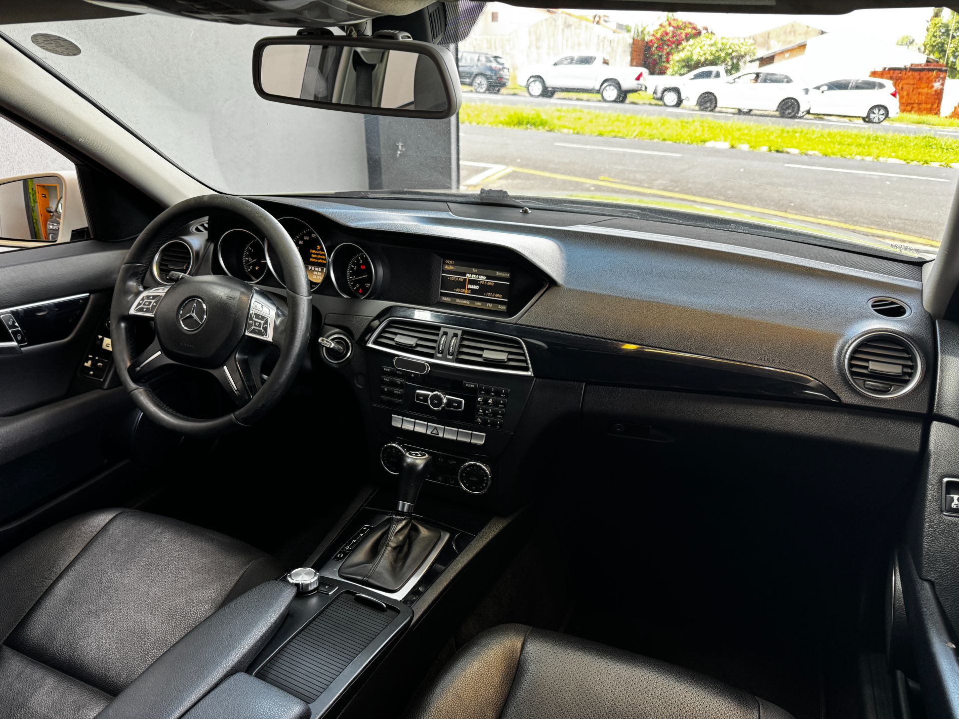 MERCEDES-BENZ C 180