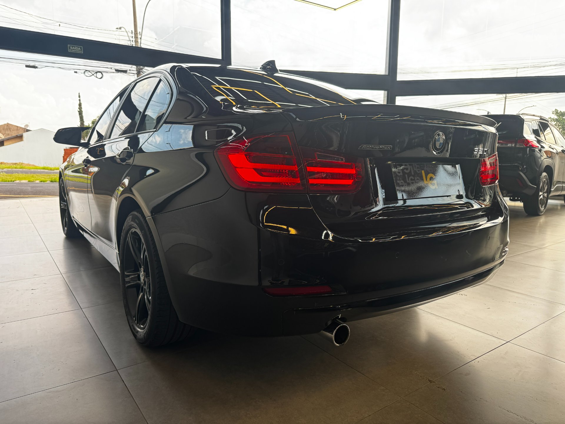 BMW 320i