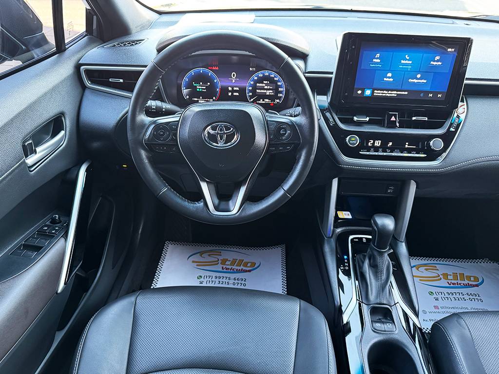 TOYOTA COROLLA CROSS
