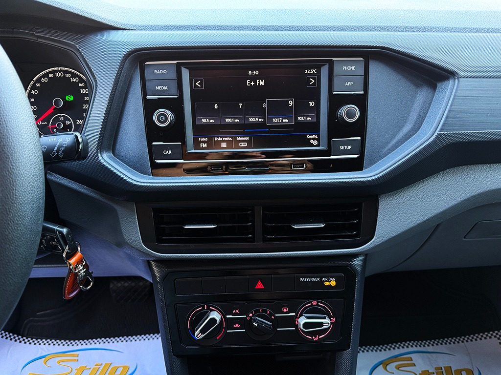 VOLKSWAGEN T-CROSS