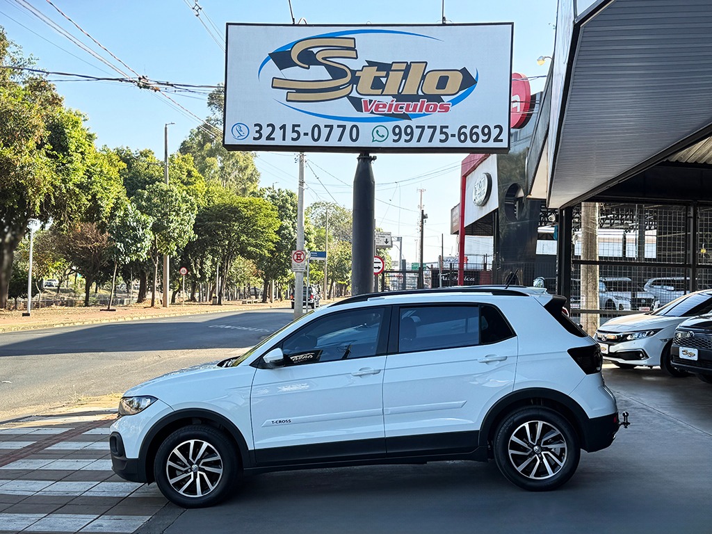 VOLKSWAGEN T-CROSS