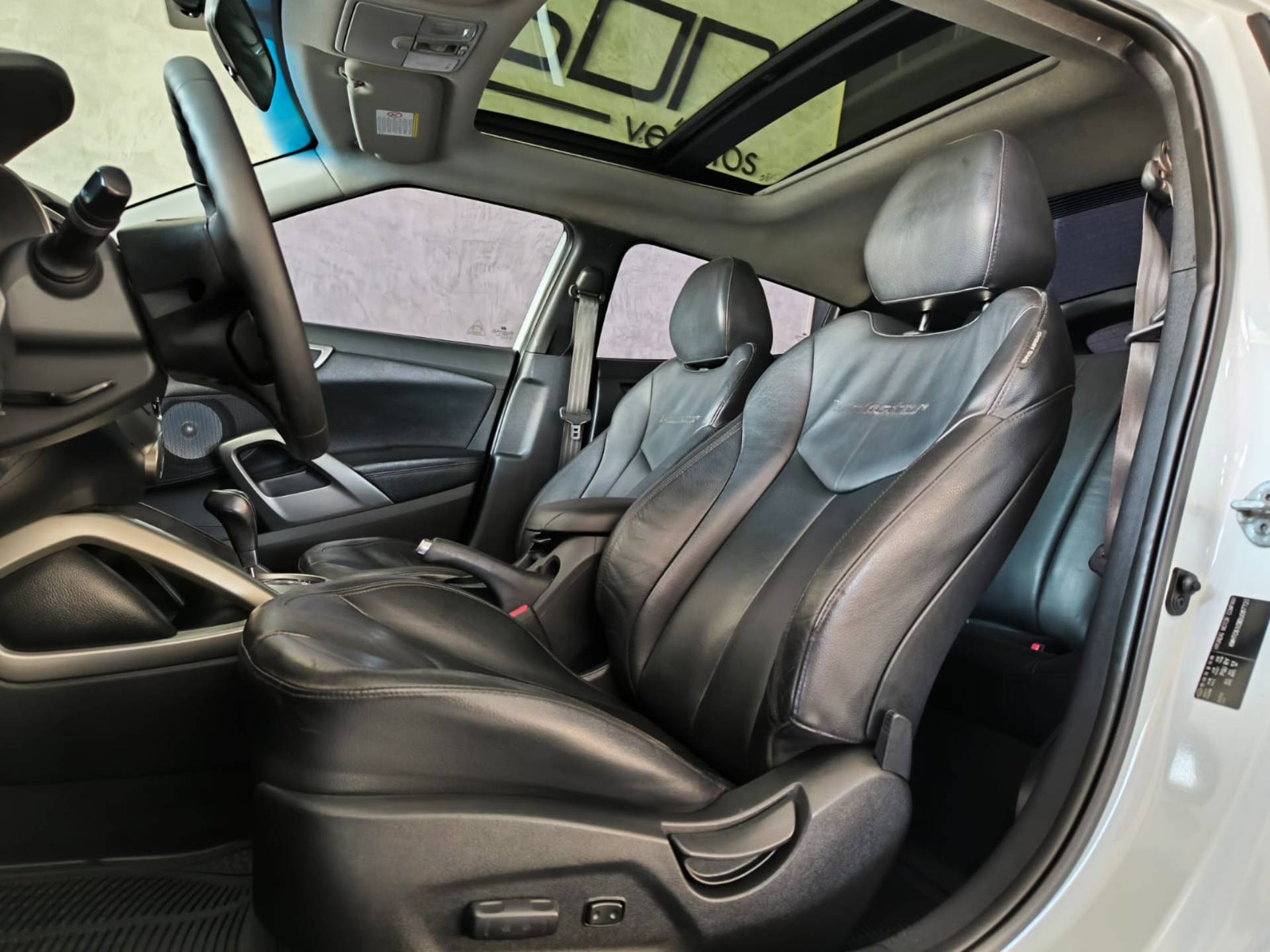 HYUNDAI VELOSTER