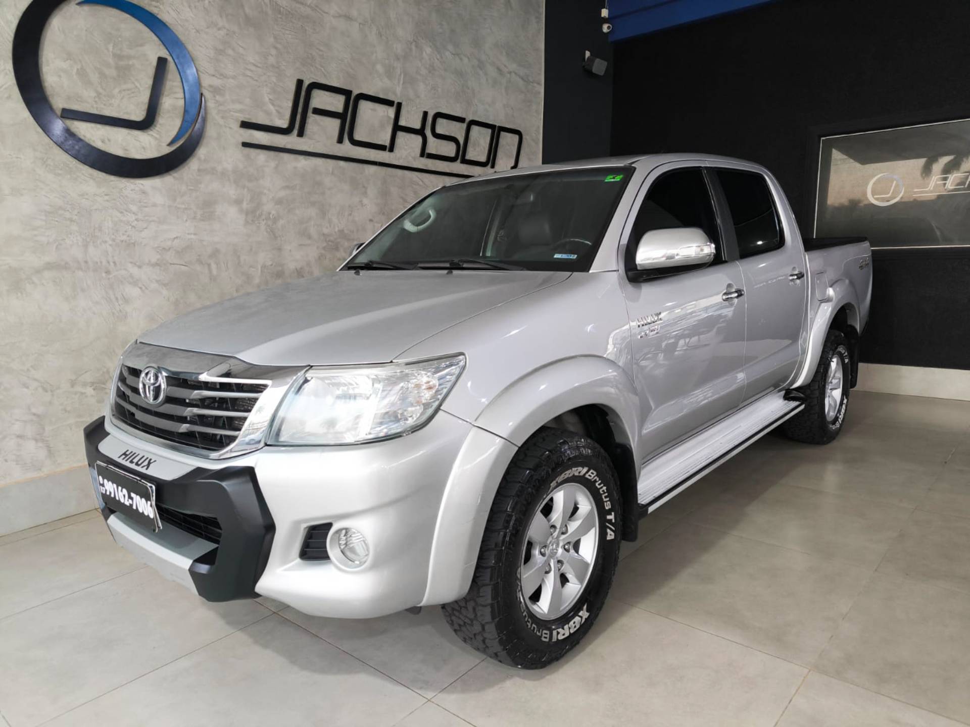 TOYOTA HILUX