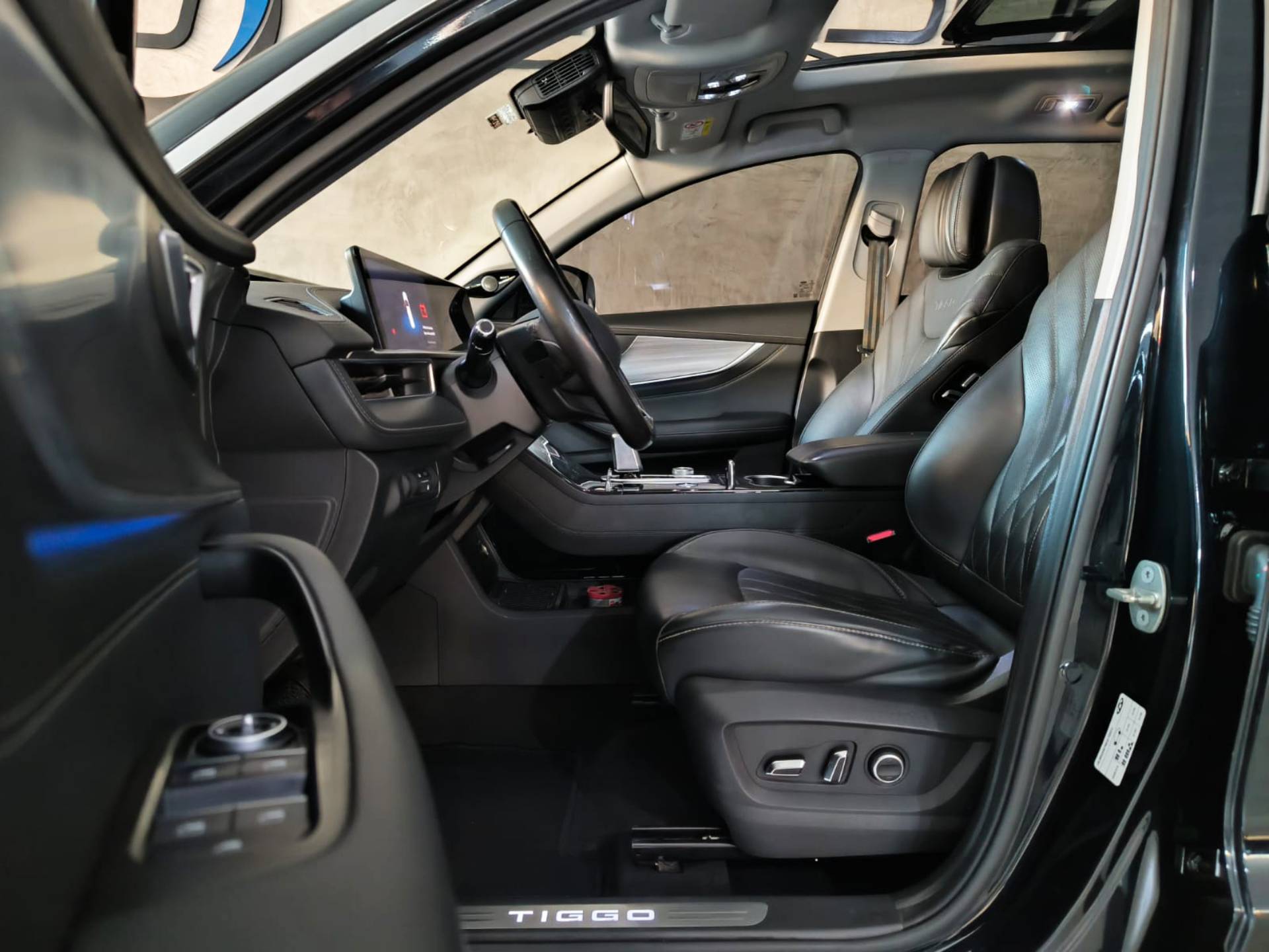 CHERY TIGGO 8