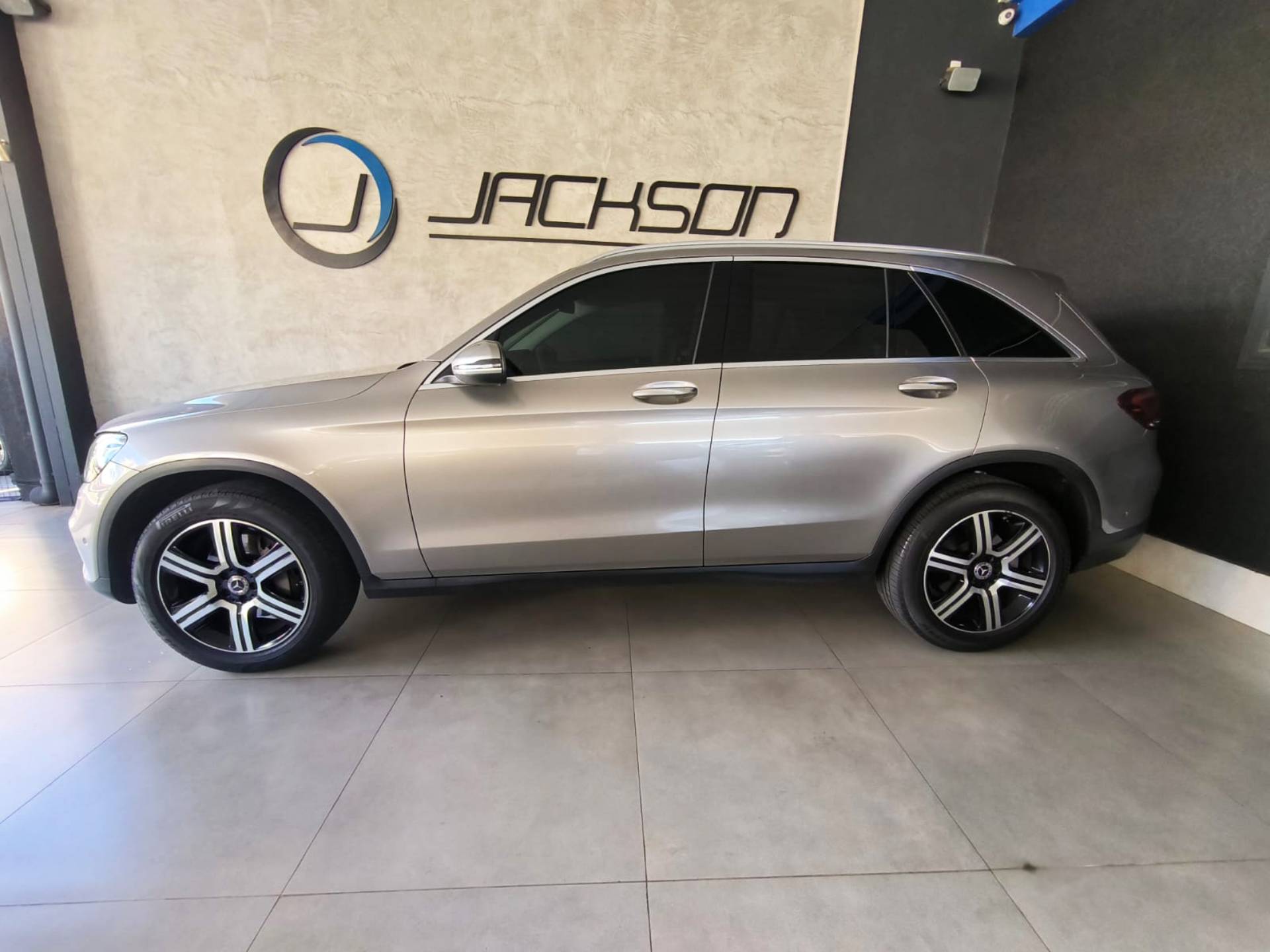 MERCEDES-BENZ GLC 220d