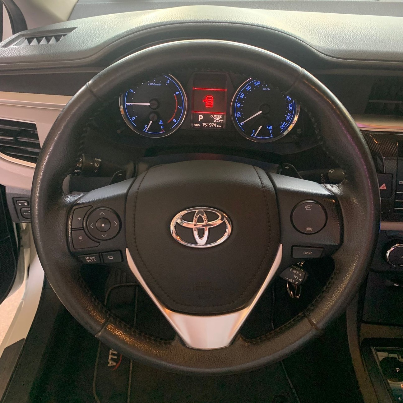 TOYOTA COROLLA