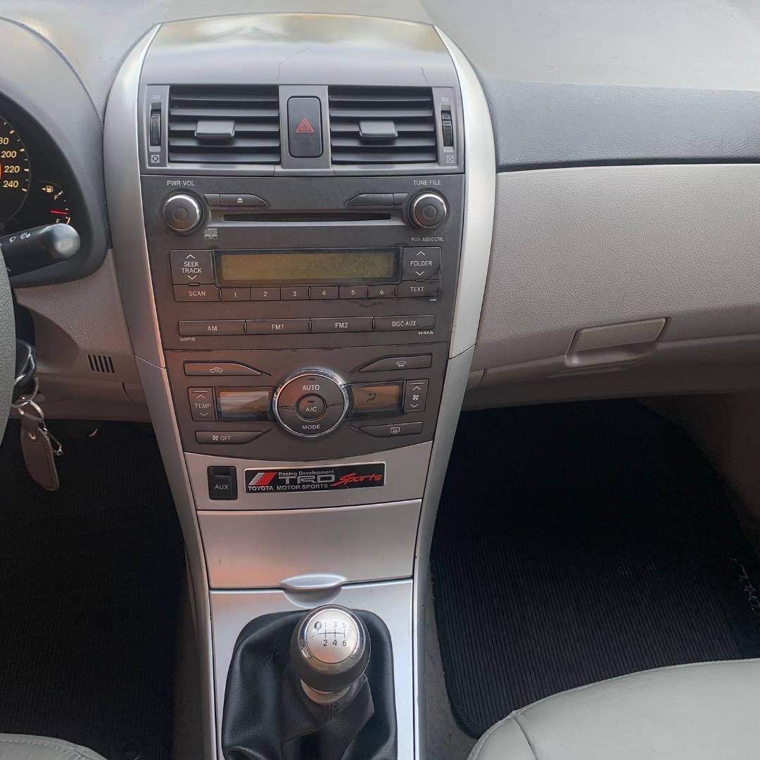 TOYOTA COROLLA