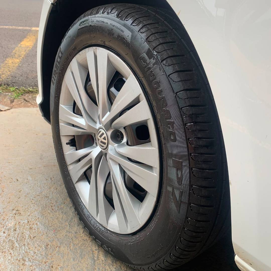 VOLKSWAGEN GOL