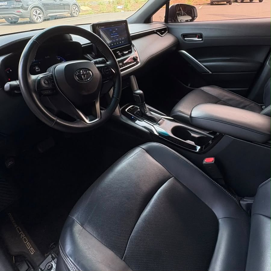 TOYOTA COROLLA CROSS