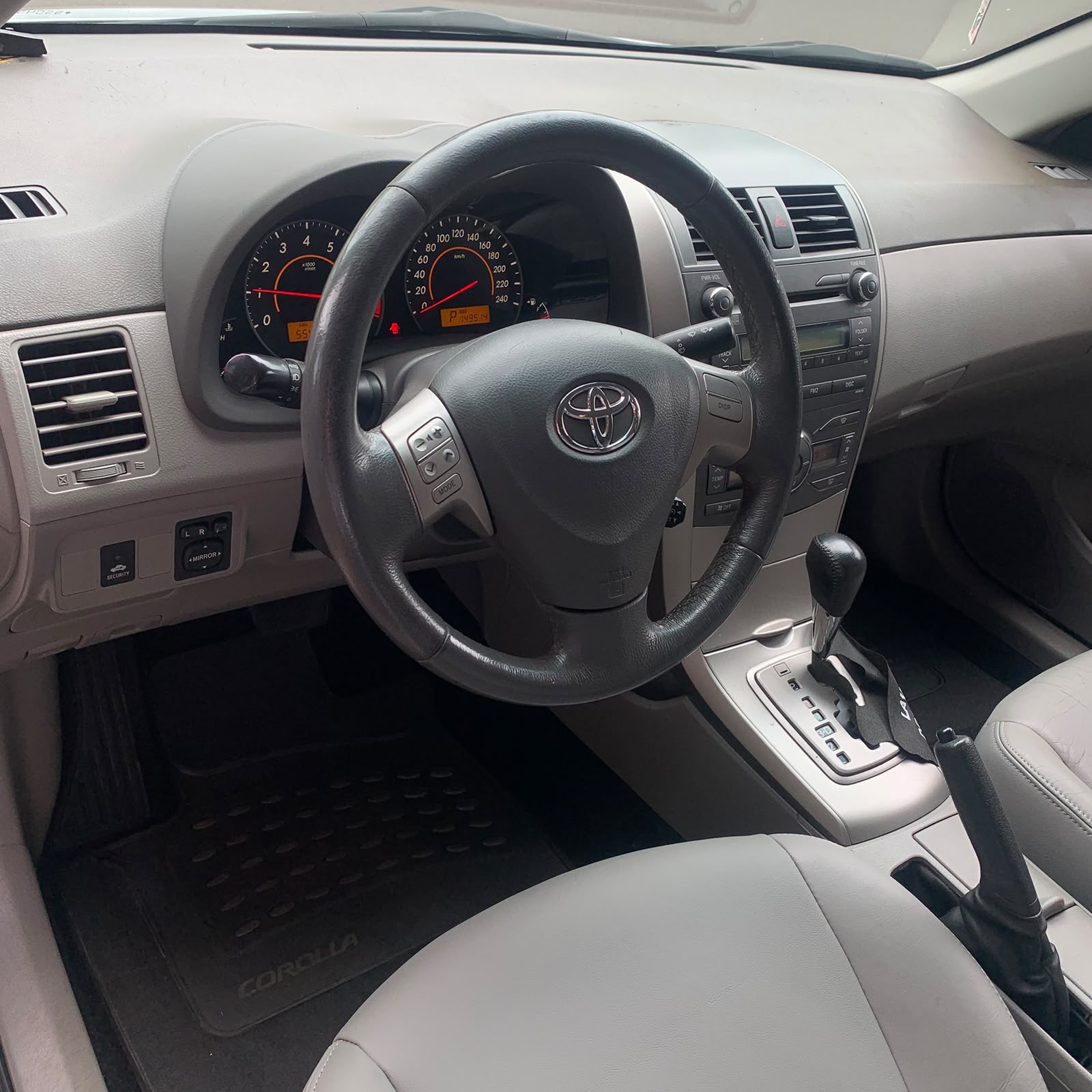 TOYOTA COROLLA