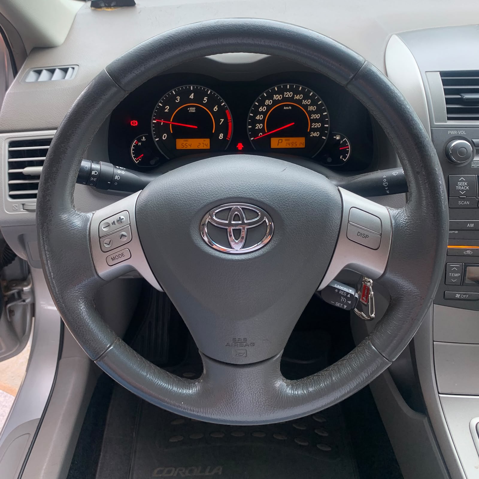 TOYOTA COROLLA