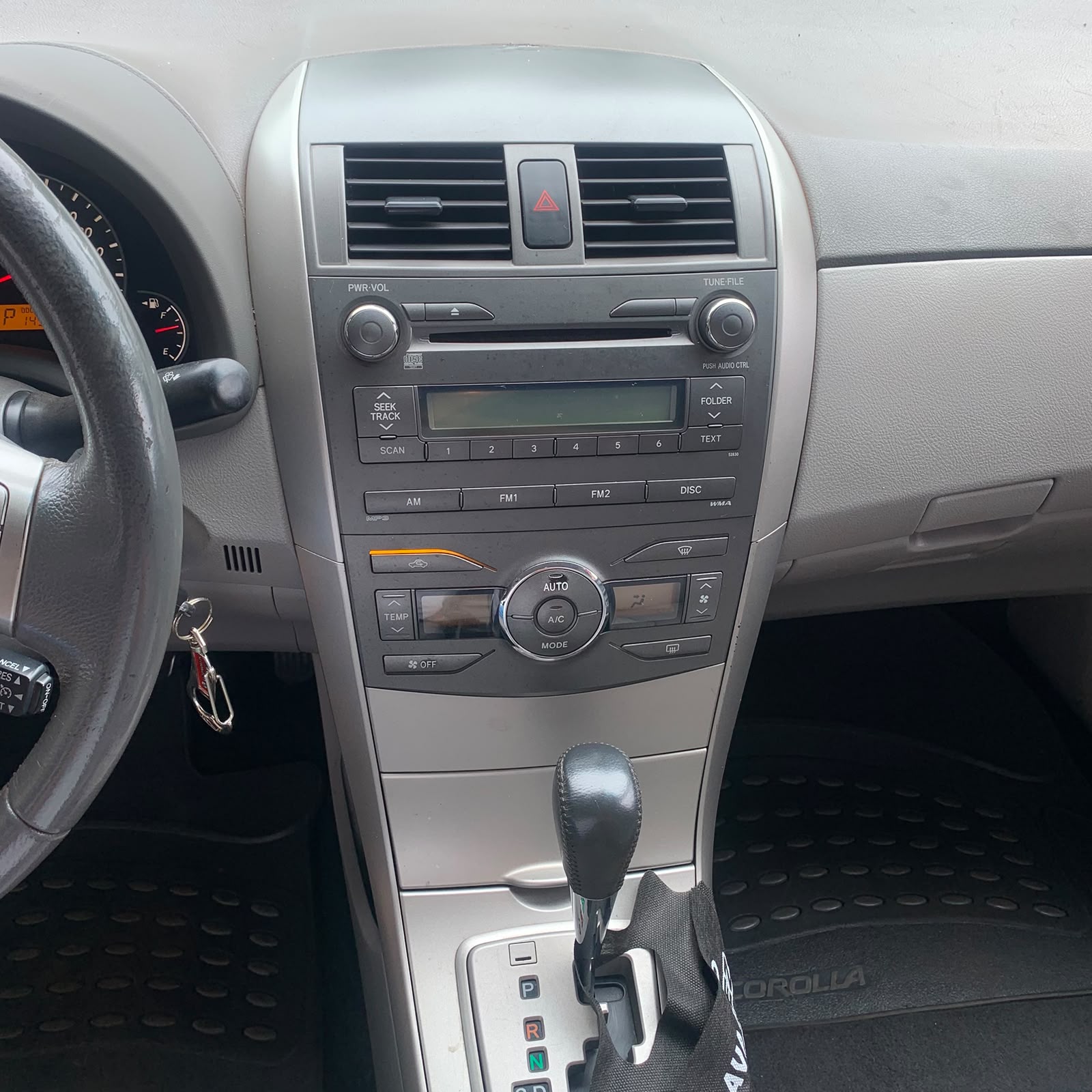 TOYOTA COROLLA