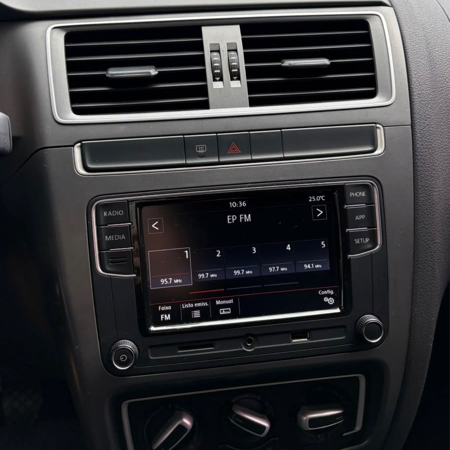 VOLKSWAGEN FOX