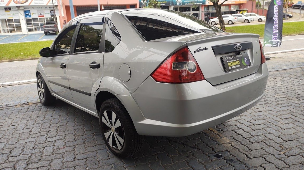 Car Image 6