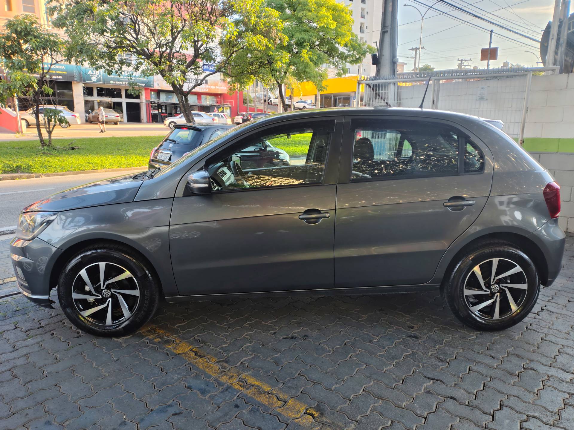 VOLKSWAGEN GOL