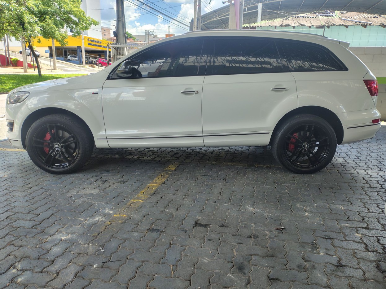 AUDI Q7 3.0 TFSI QUATTRO V6 24V