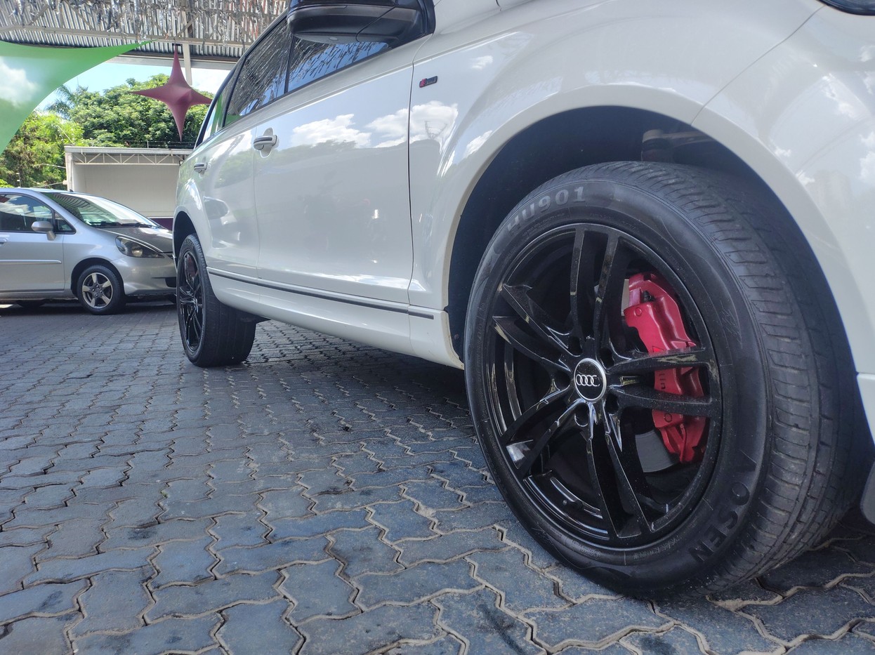 AUDI Q7 3.0 TFSI QUATTRO V6 24V