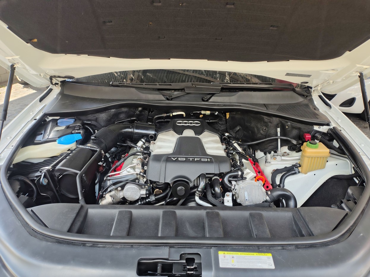 AUDI Q7 3.0 TFSI QUATTRO V6 24V
