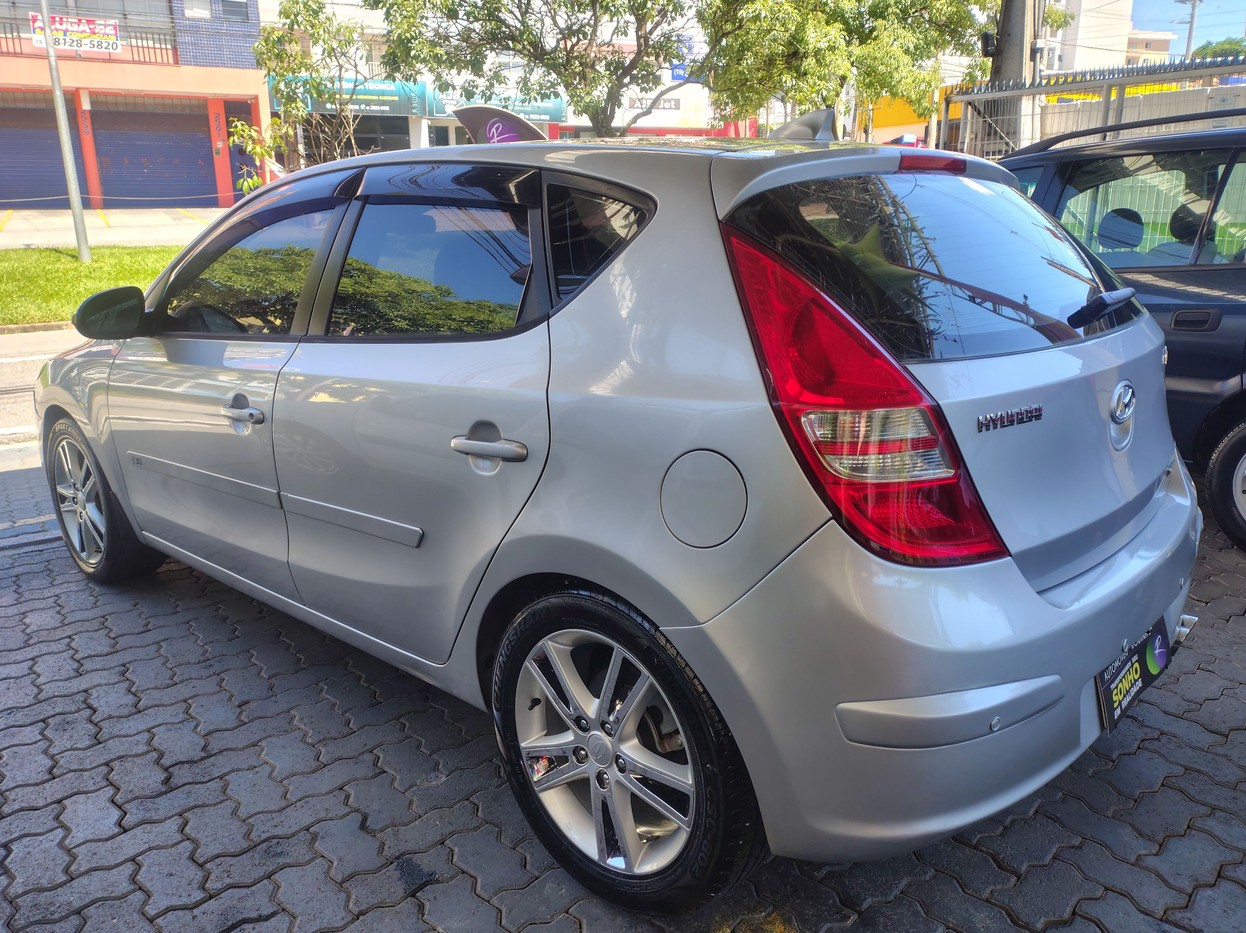 HYUNDAI I30 2.0 MPI 16V
