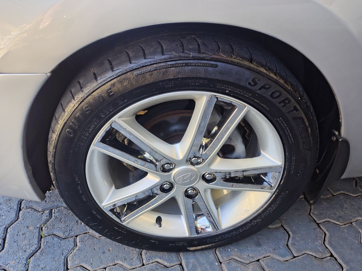 HYUNDAI I30 2.0 MPI 16V