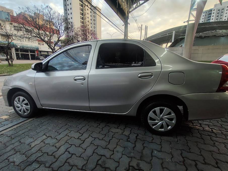 TOYOTA ETIOS