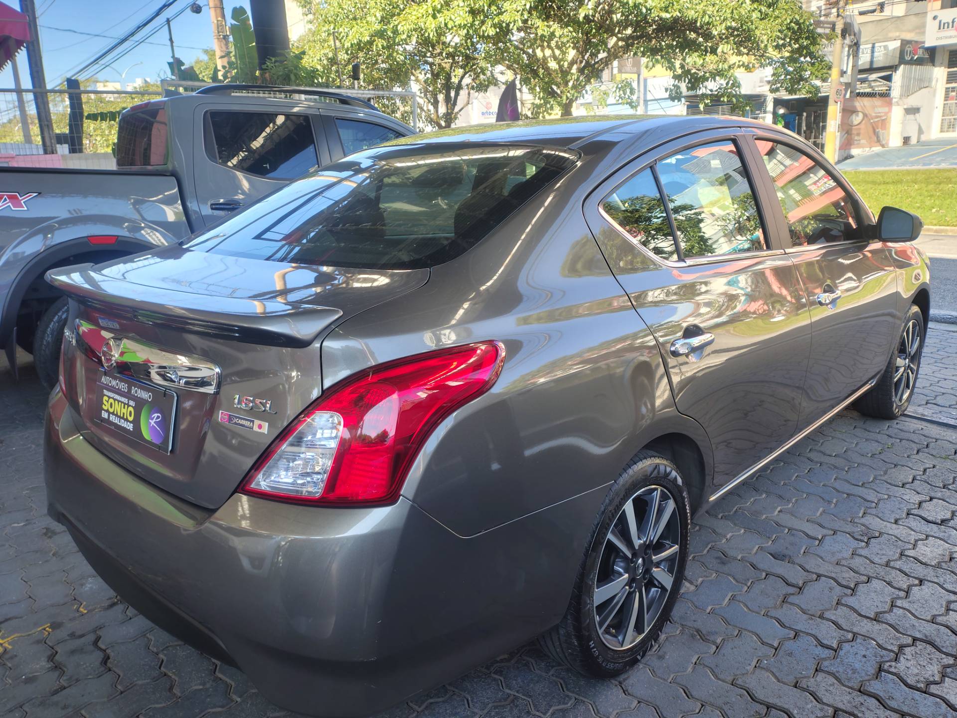 NISSAN VERSA