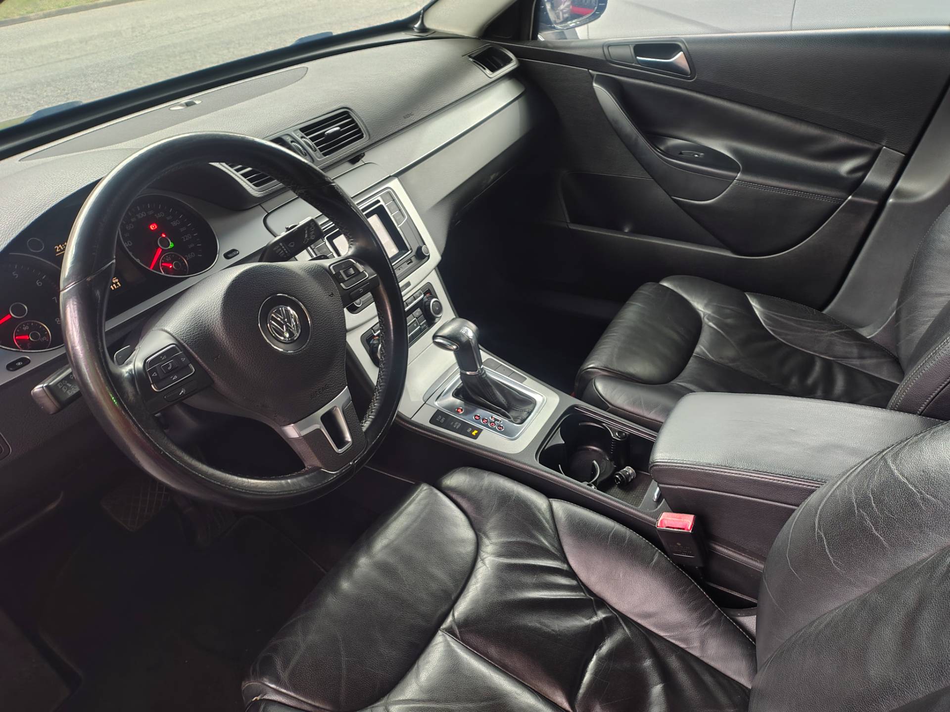 VOLKSWAGEN PASSAT VARIANT