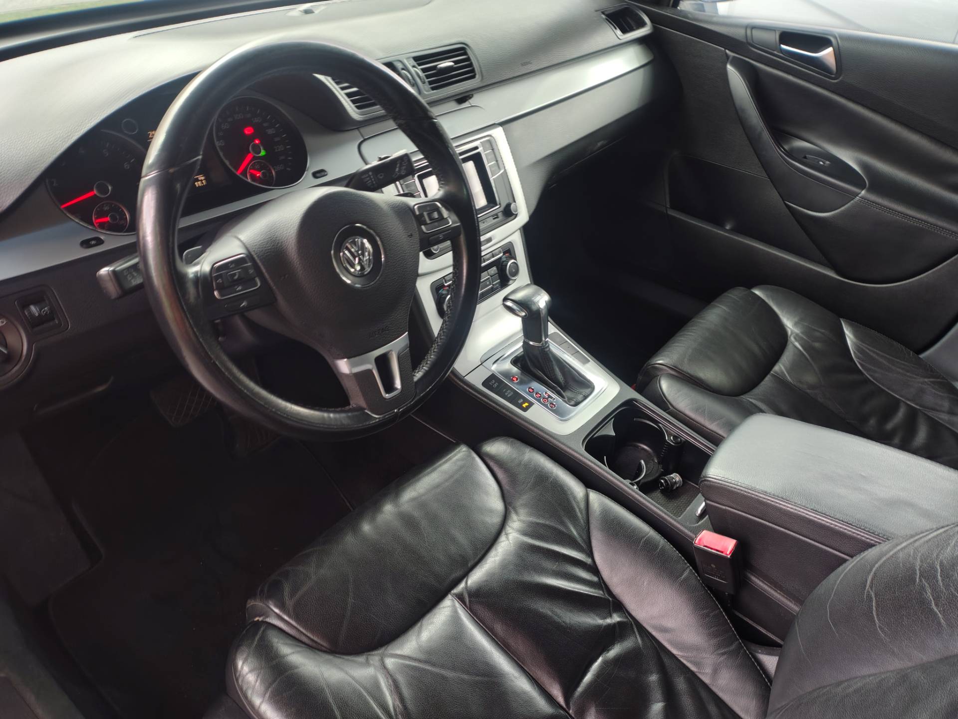 VOLKSWAGEN PASSAT VARIANT