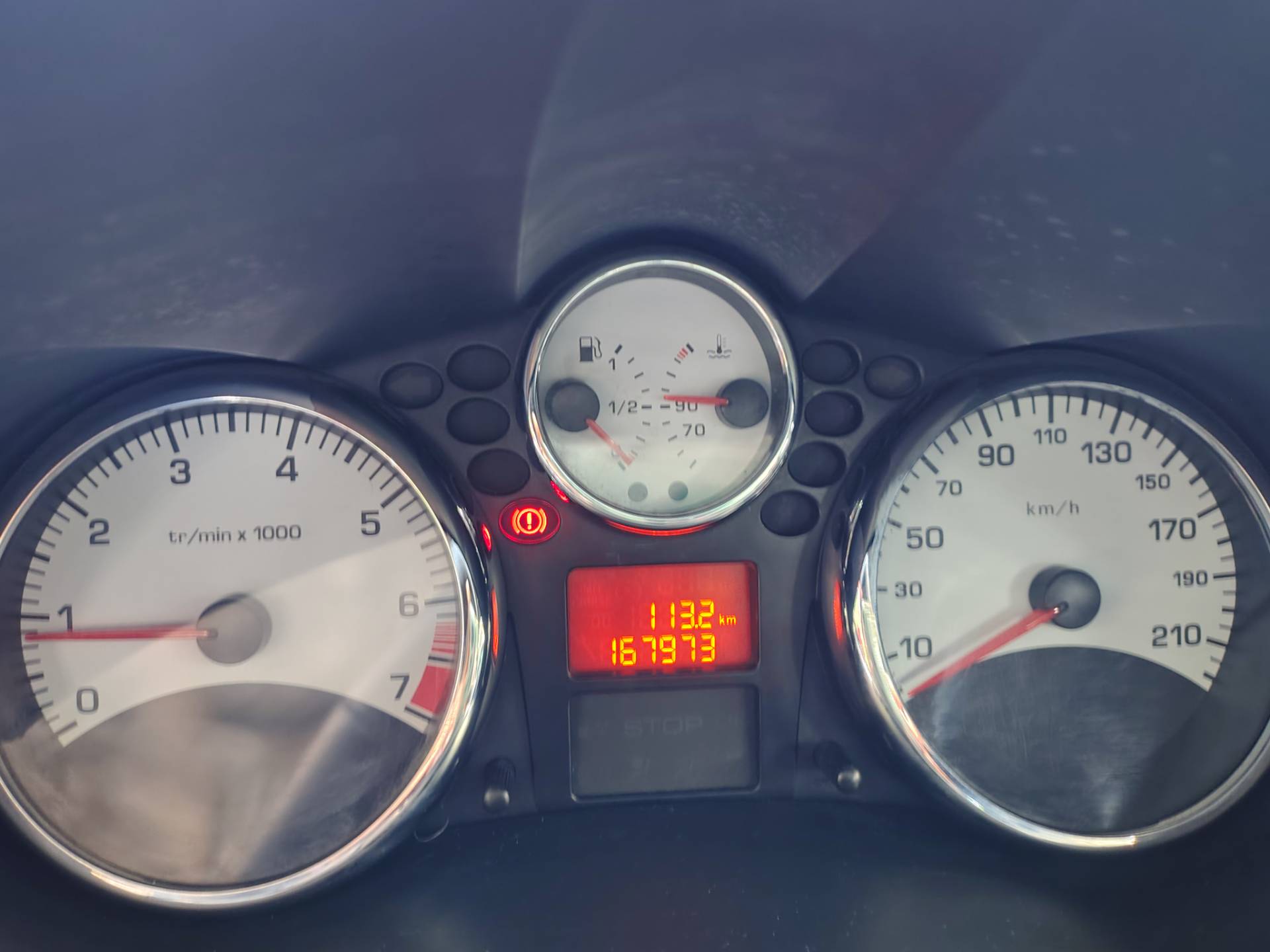 PEUGEOT 207