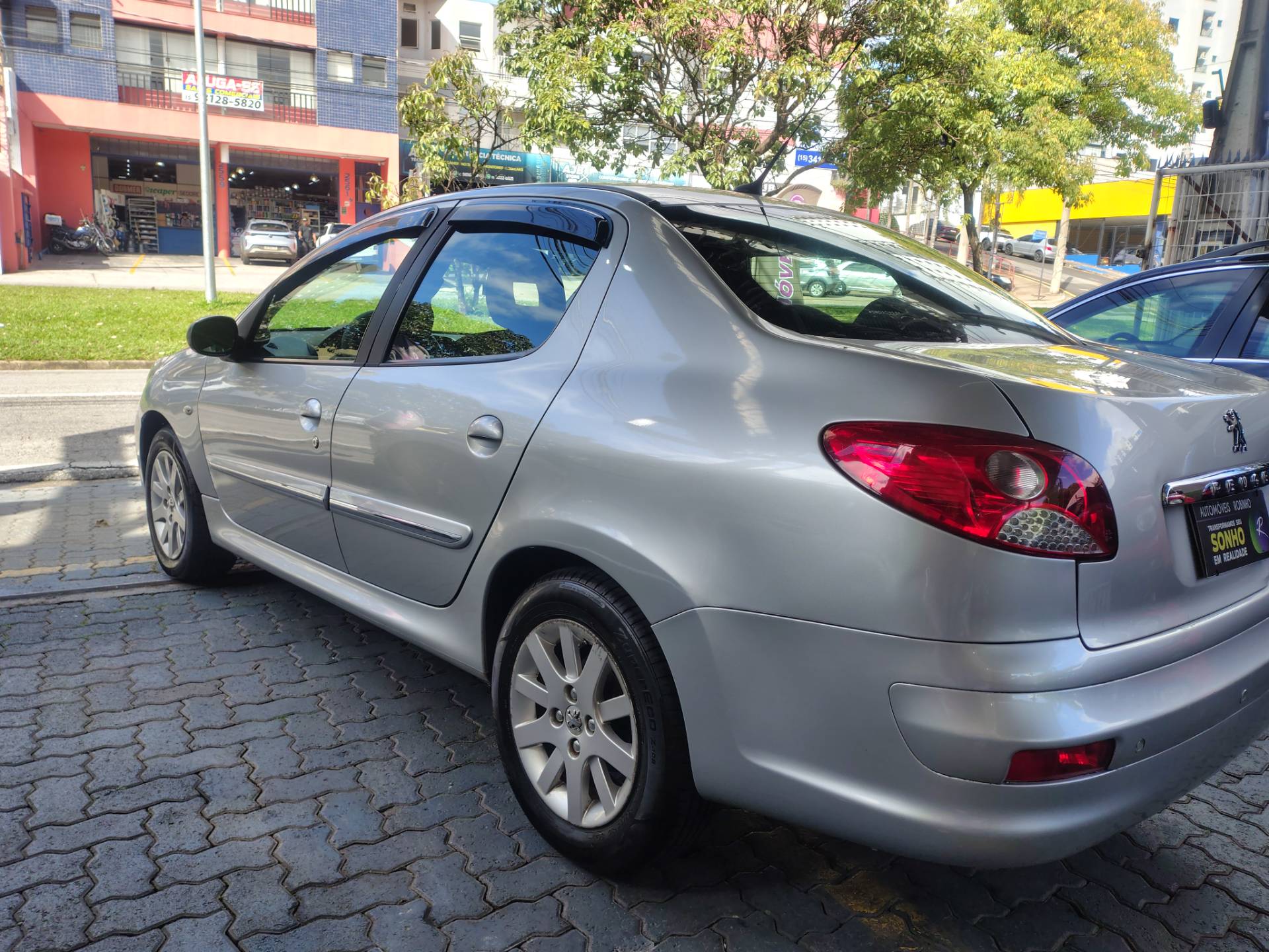 PEUGEOT 207