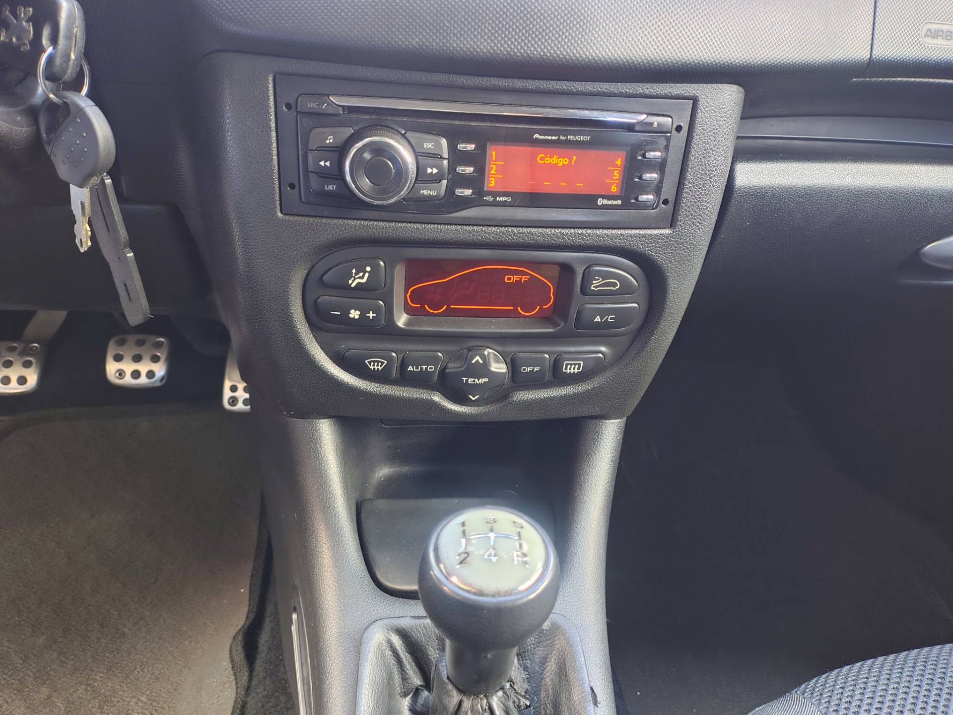 PEUGEOT 207