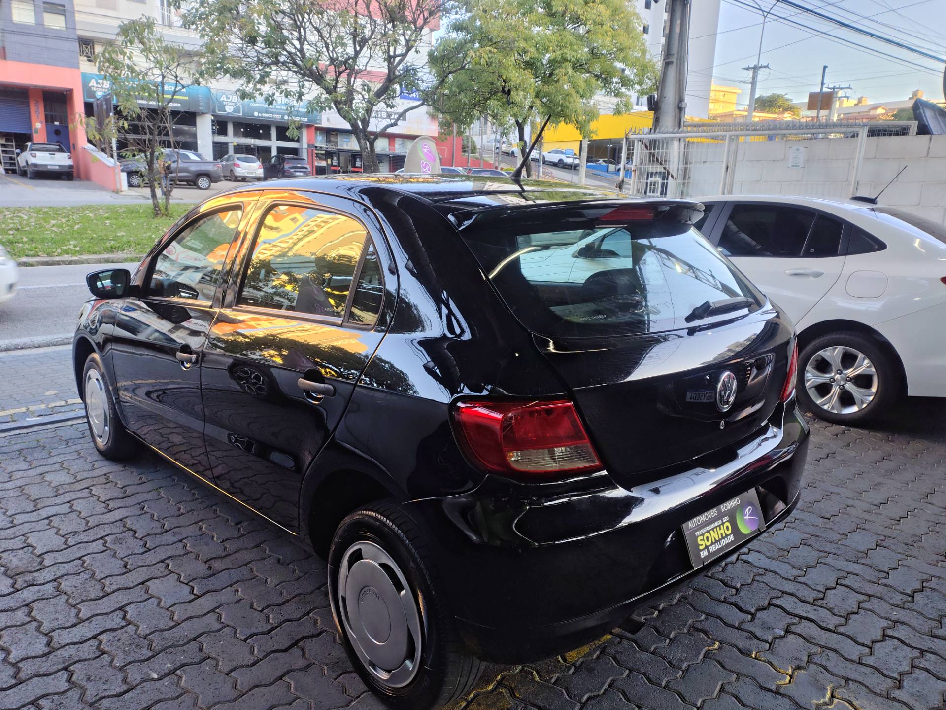 VOLKSWAGEN GOL