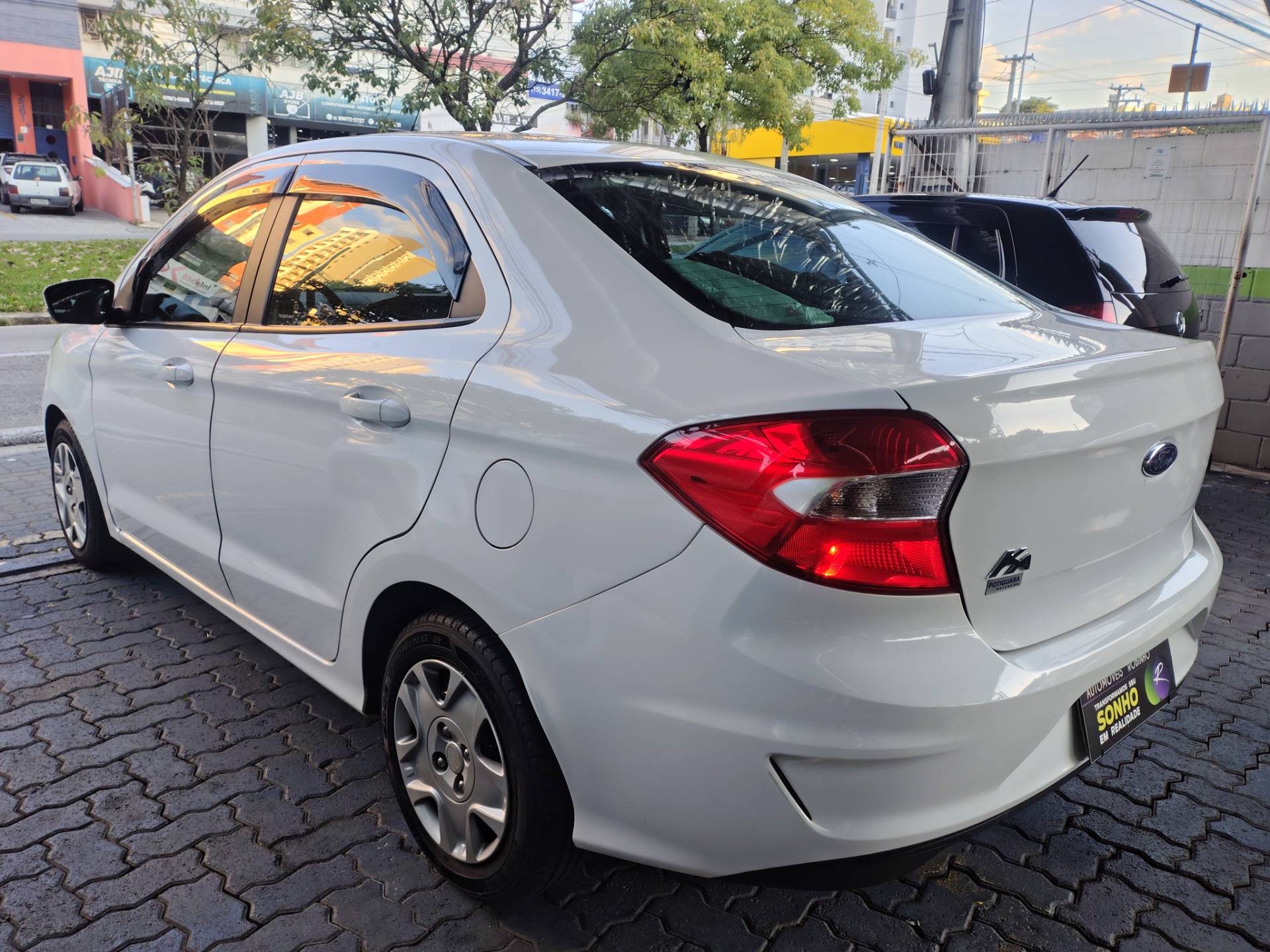 FORD KA