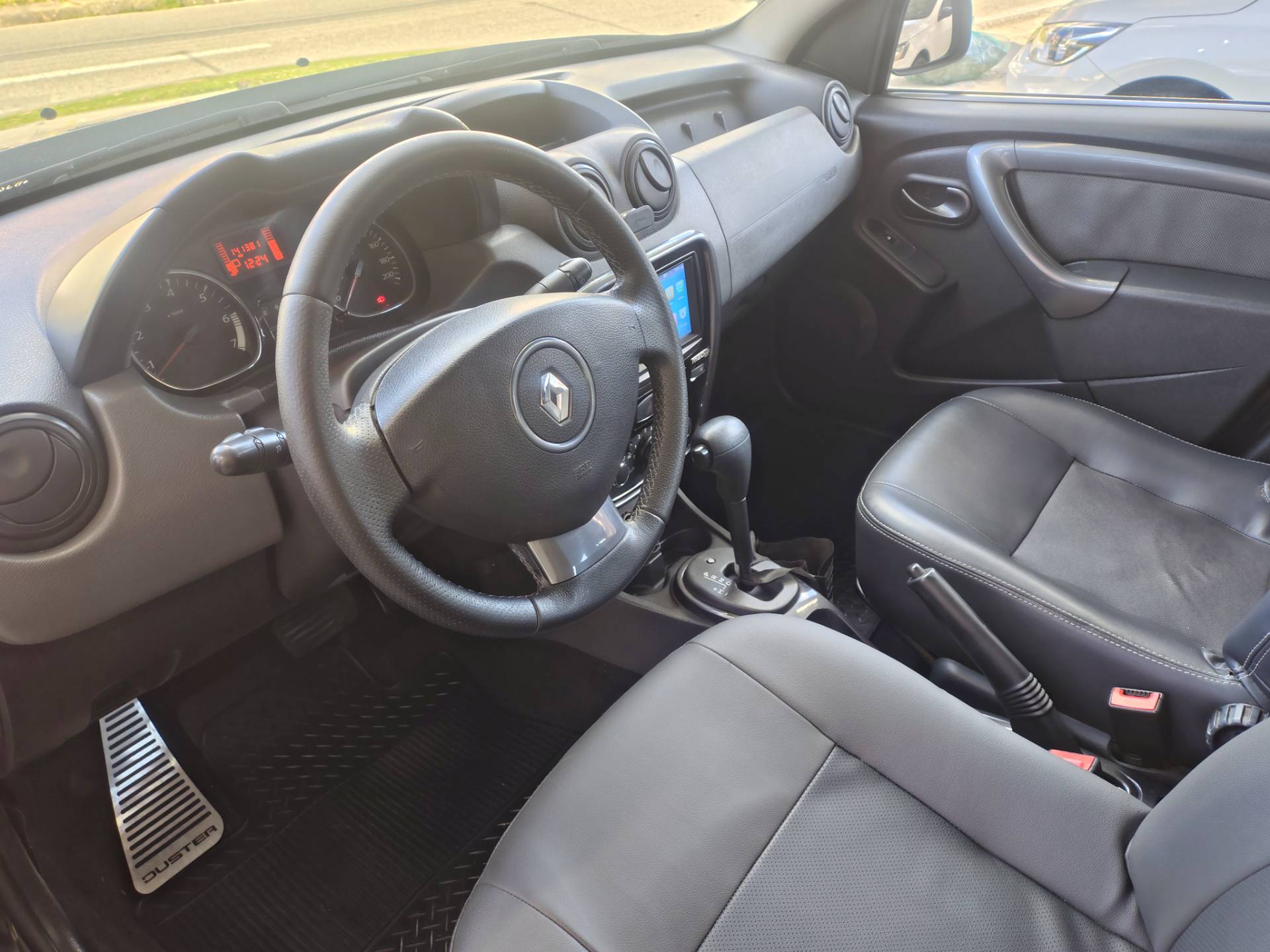RENAULT DUSTER