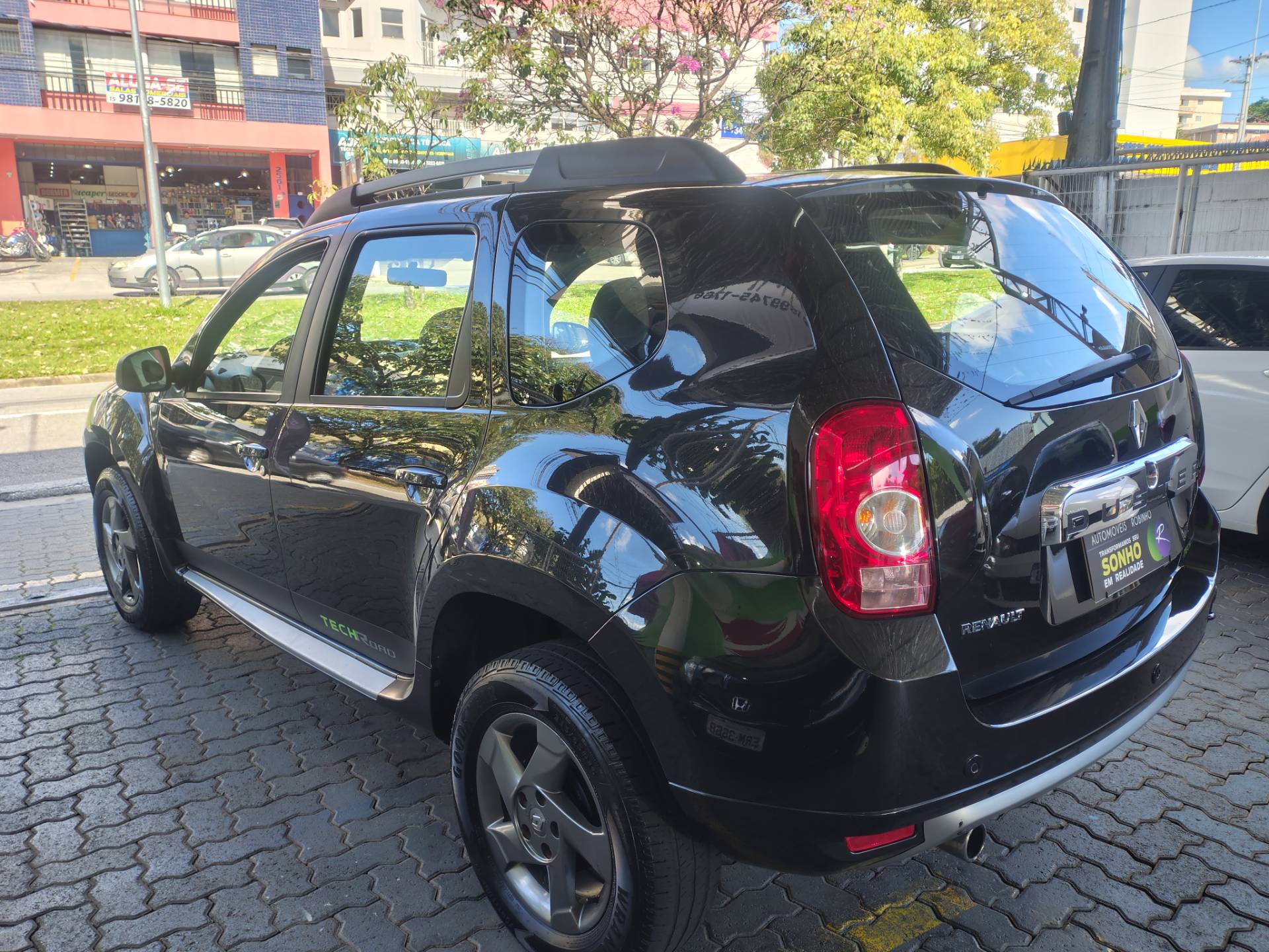 RENAULT DUSTER