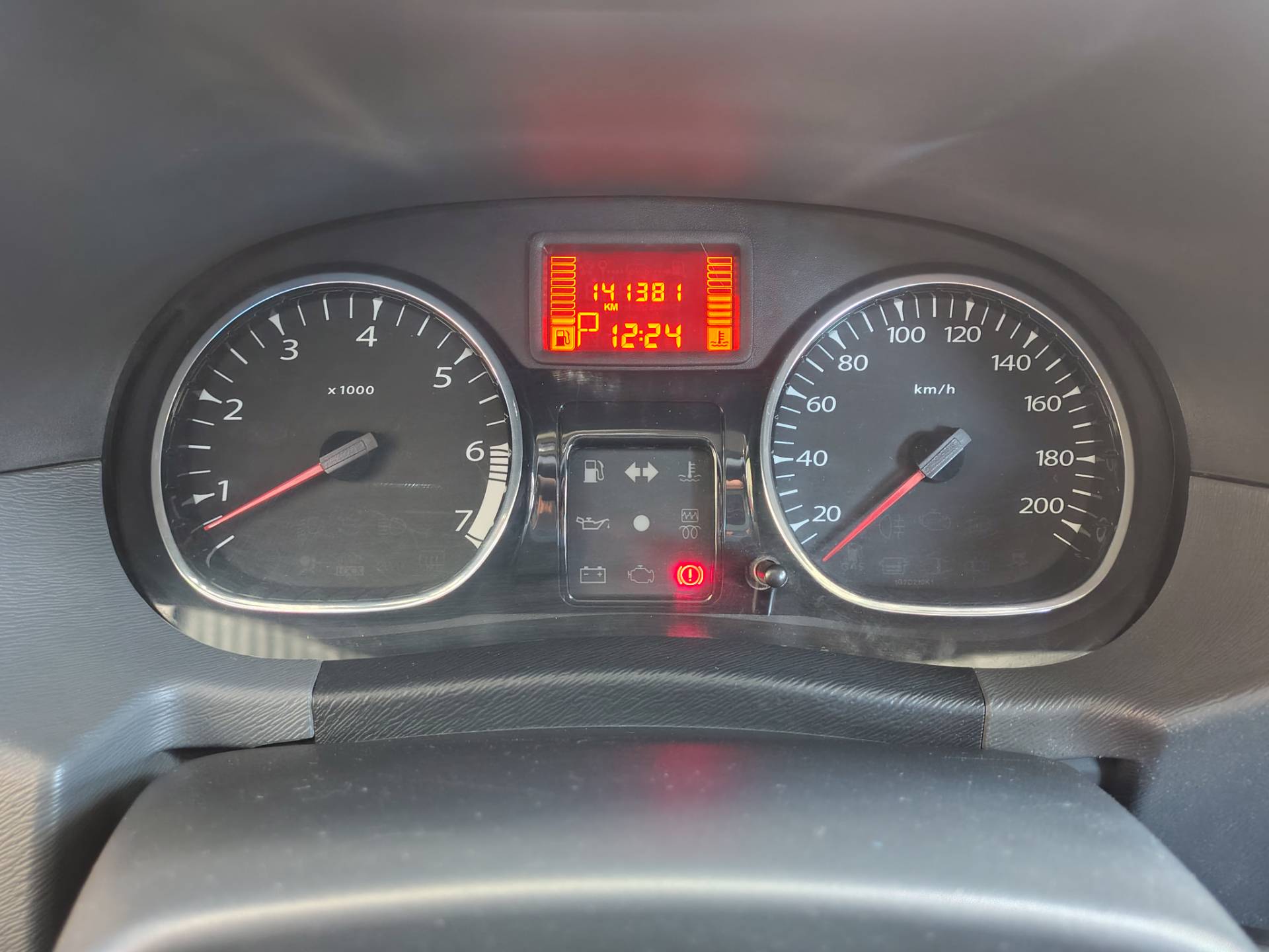 RENAULT DUSTER